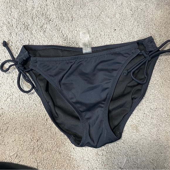 Victoria’s Secret bikini bottom Small Old Navy Scoop Neck Bikini top‎ size M - Picture 10 of 13